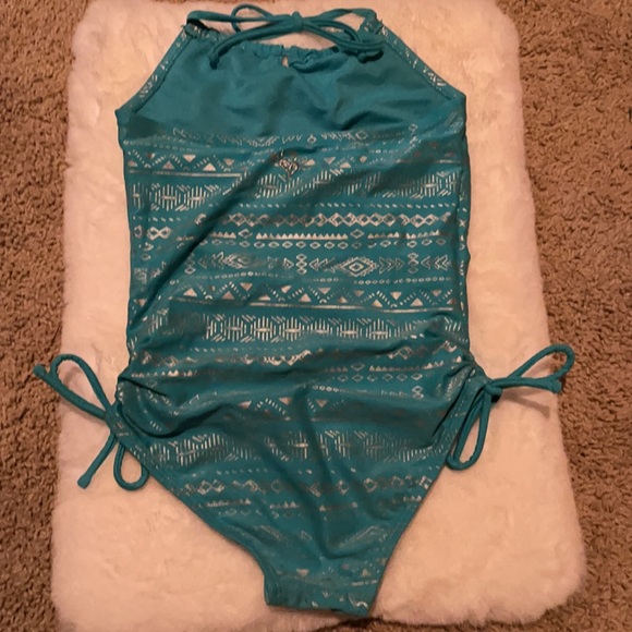 Girl’s JUSTICE one-piece swimsuit SZ 7 - Picture 2 of 2